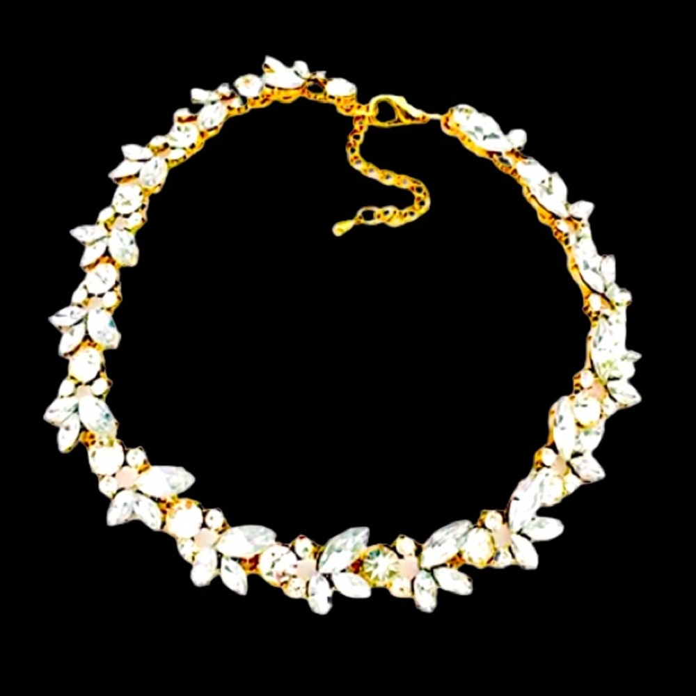 NWT Gorgeous Crystal Wreath, Chunky, Collar Necklace! - Picture 3 of 5